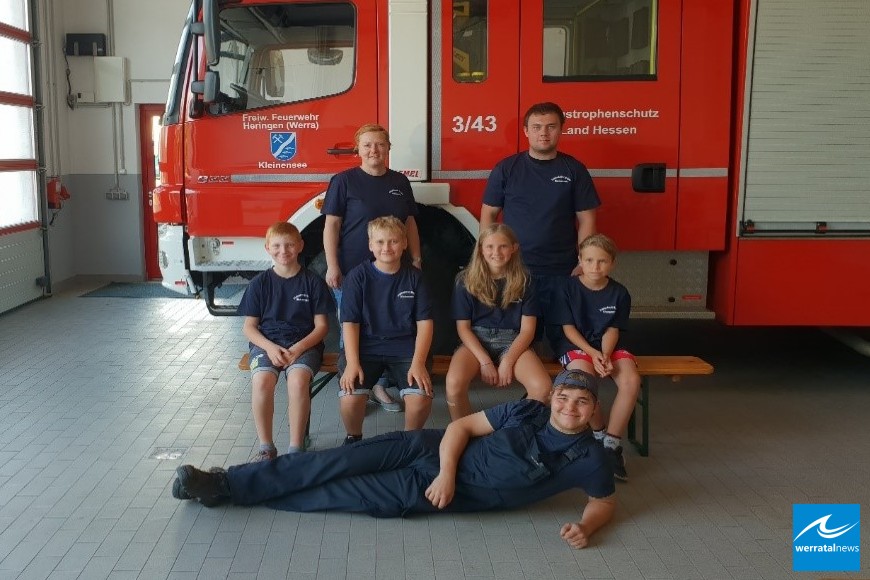 Jugendfeuerwehr Kleinensee in neuem Outfit Jugendfeuerwehr Kleinensee in neuem Outfit